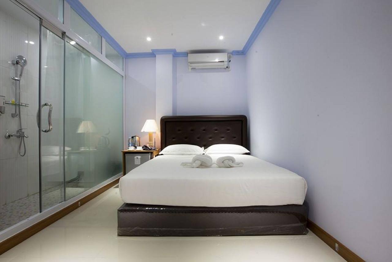 Woodland Hotel Yangon Dış mekan fotoğraf