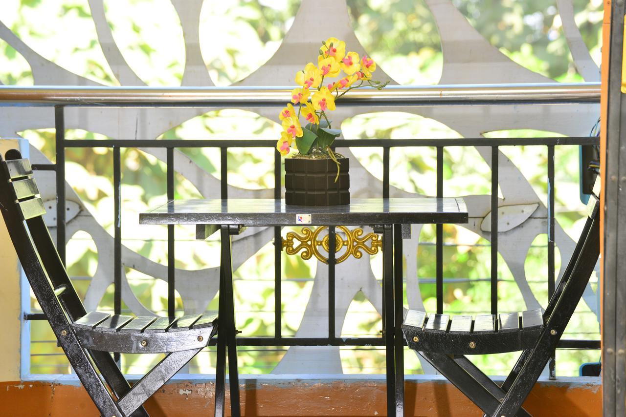 Woodland Hotel Yangon Dış mekan fotoğraf