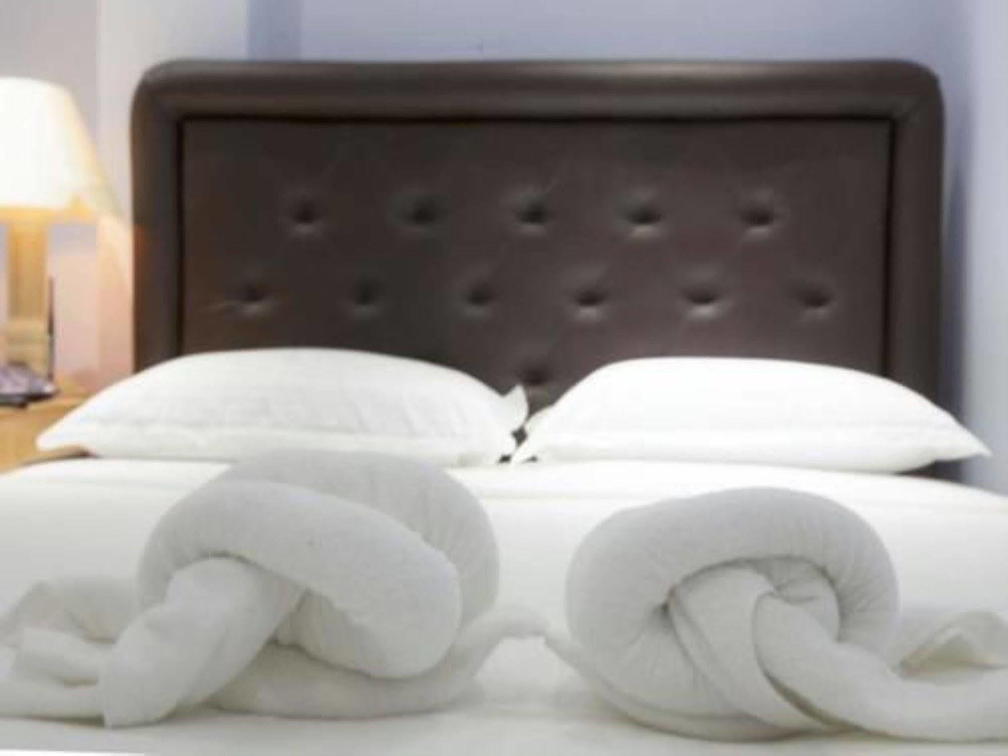 Woodland Hotel Yangon Dış mekan fotoğraf