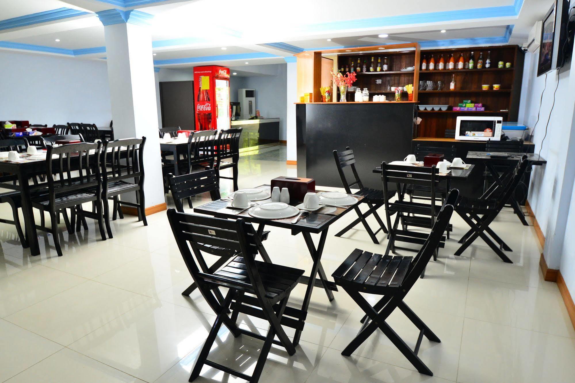 Woodland Hotel Yangon Dış mekan fotoğraf