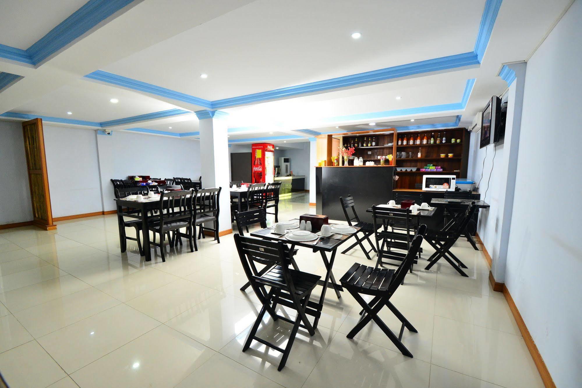 Woodland Hotel Yangon Dış mekan fotoğraf