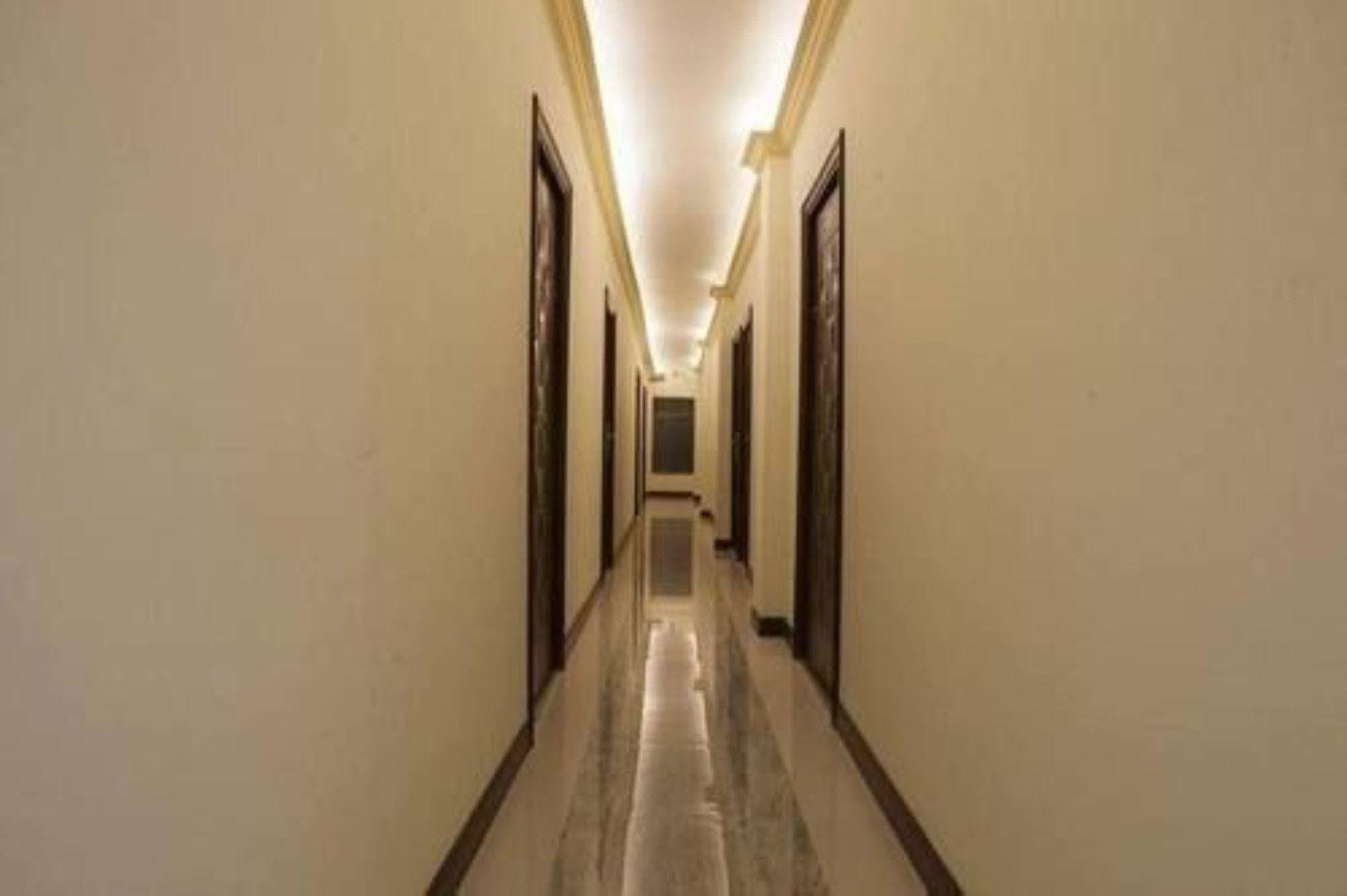Woodland Hotel Yangon Dış mekan fotoğraf